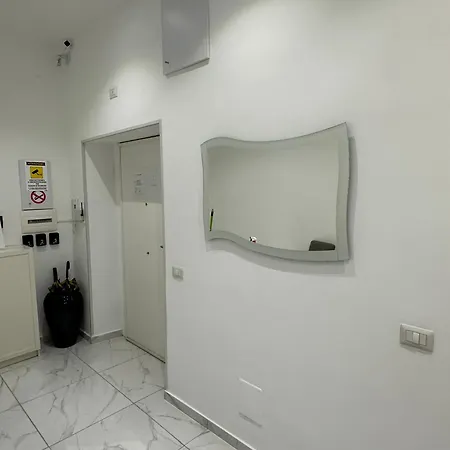 לינה וארוחת בוקר Santa Chiara Garden View נאפולי